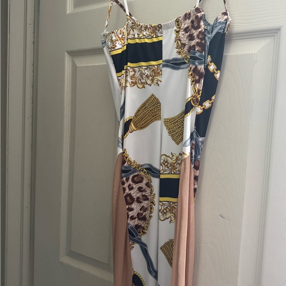 Chic Multicolor Patterned Dress - Picture 3 of 5